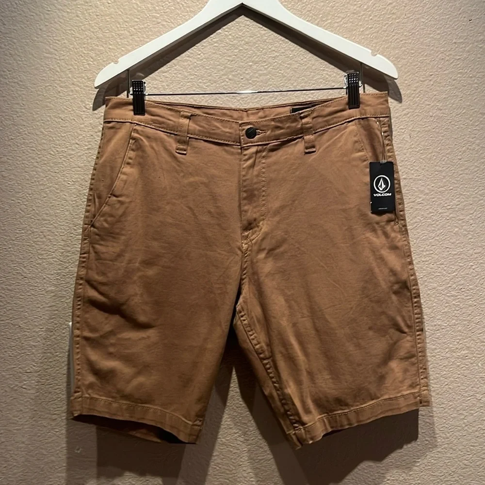 New Volcom Men’s Khaki Brown Shorts Size 30 NWT